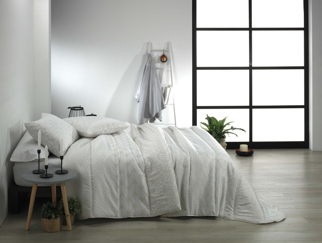 COMFORTER K57